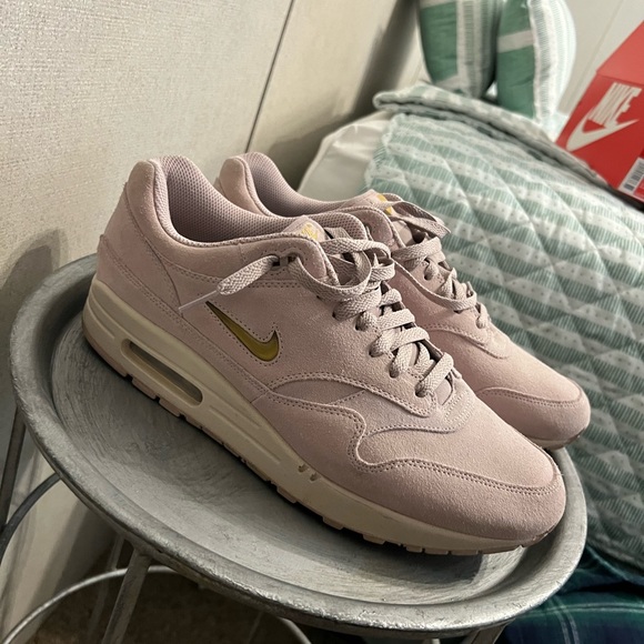 Nike Other - Air max 1 jewel rose size 11.5 good condition